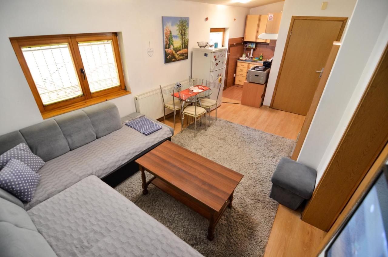 Blacksmith Apartment + Free Private Parking SJJ Buitenkant foto